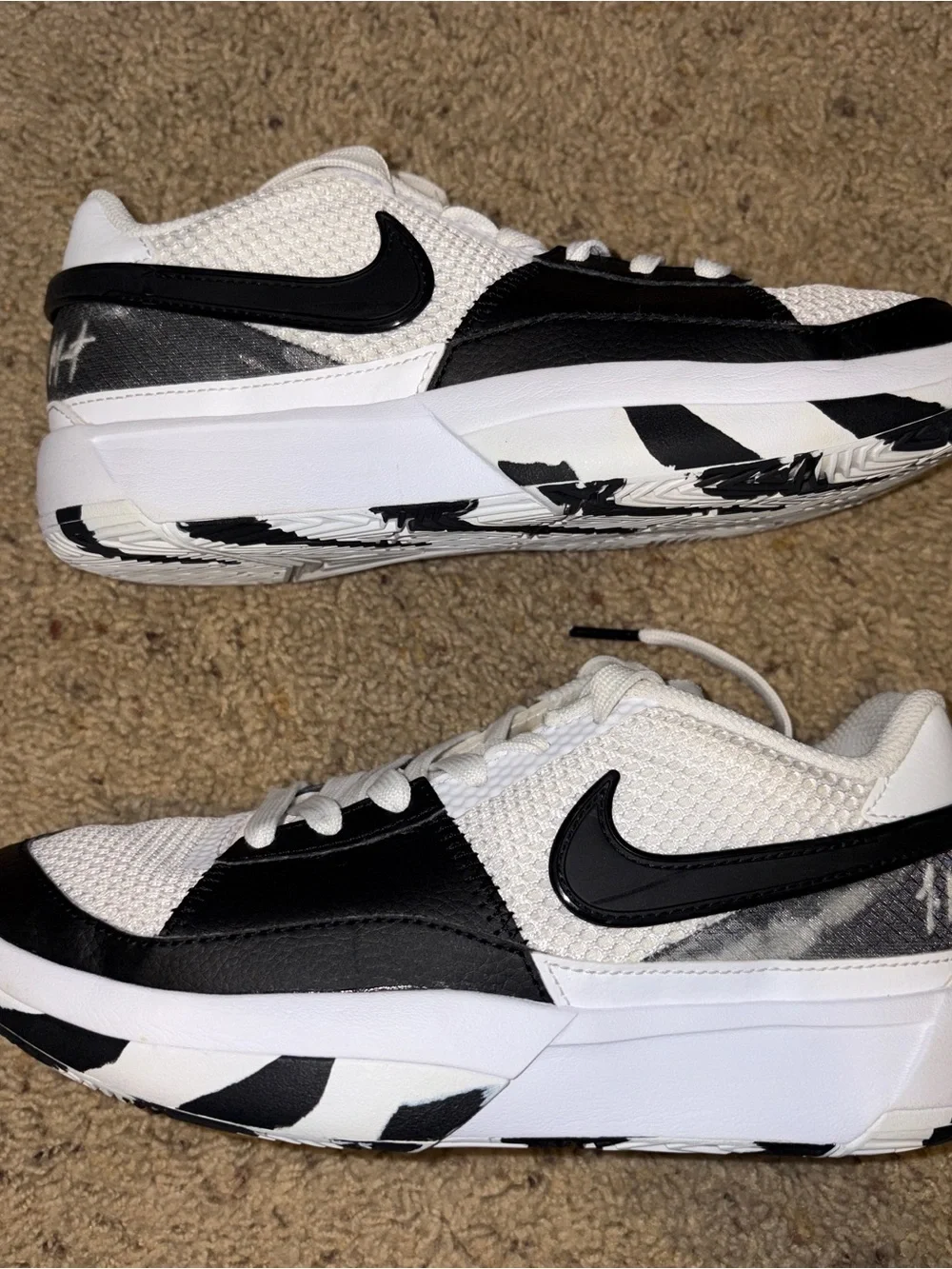Nike Kids White and Black Low-Top Athletic Sneakers